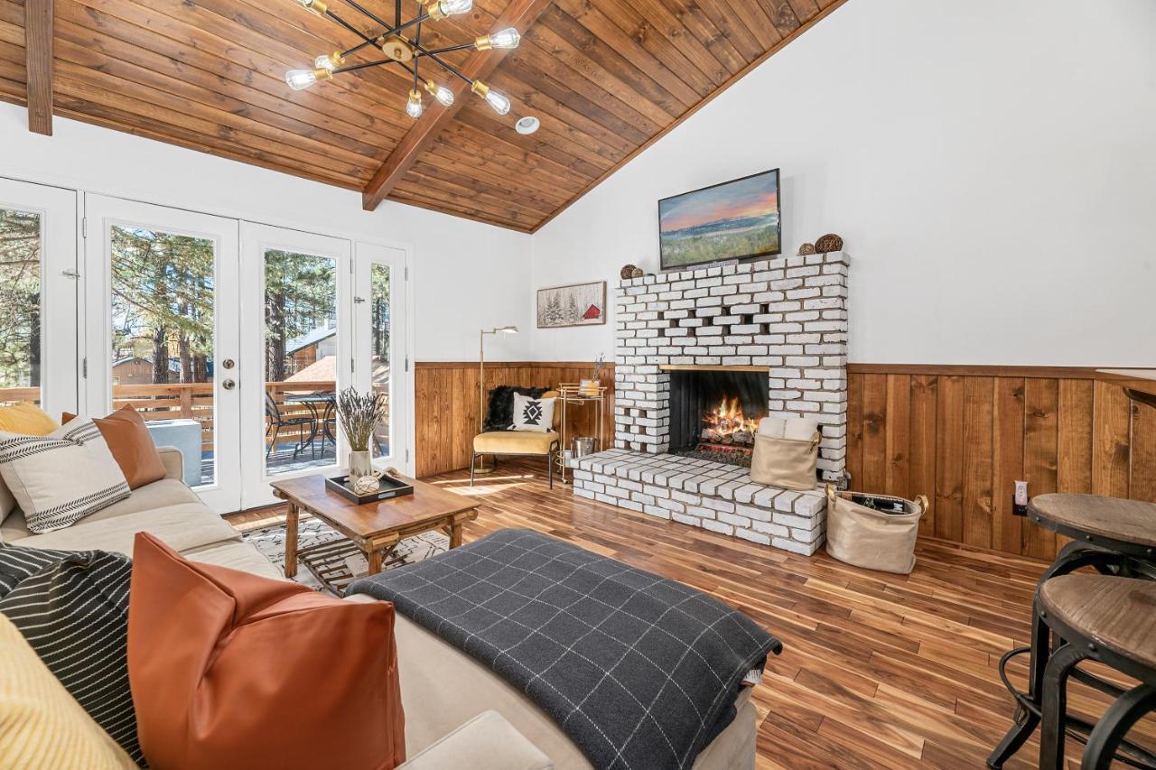 Yellow Pine Lodge - Charming Cottage Style Cabin With Peak-A-Boo Lake And Mountain Views Big Bear Lake Zewnętrze zdjęcie