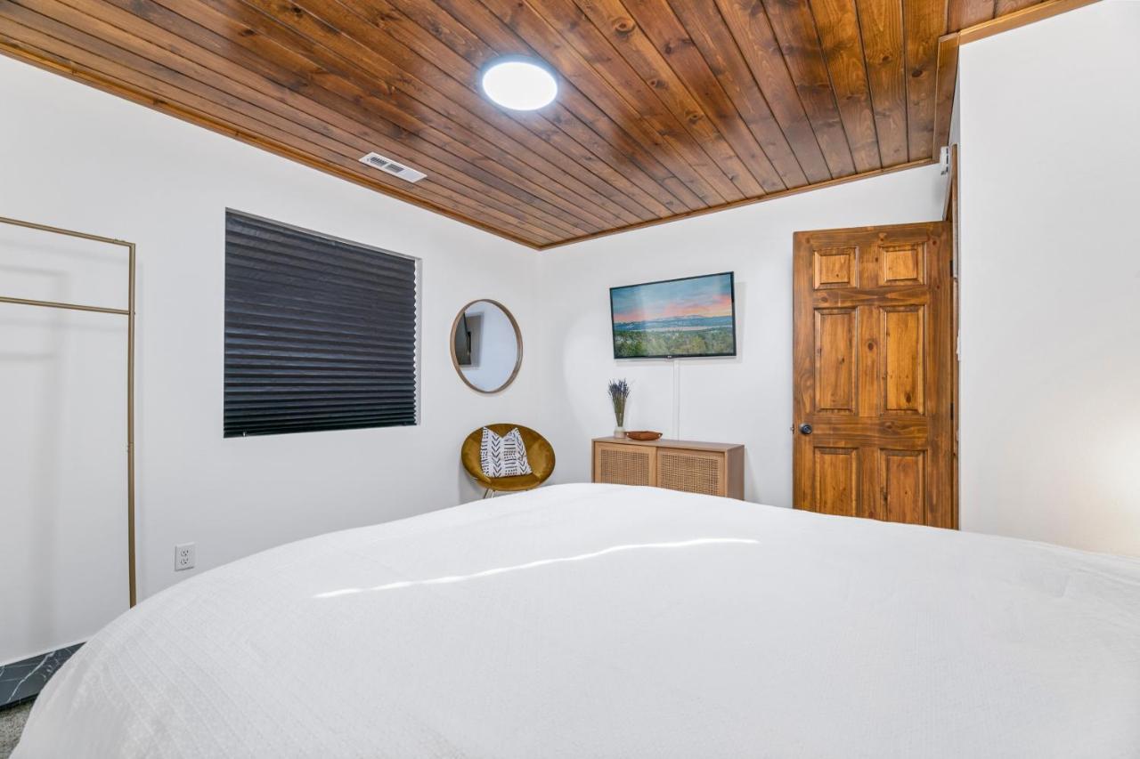 Yellow Pine Lodge - Charming Cottage Style Cabin With Peak-A-Boo Lake And Mountain Views Big Bear Lake Zewnętrze zdjęcie
